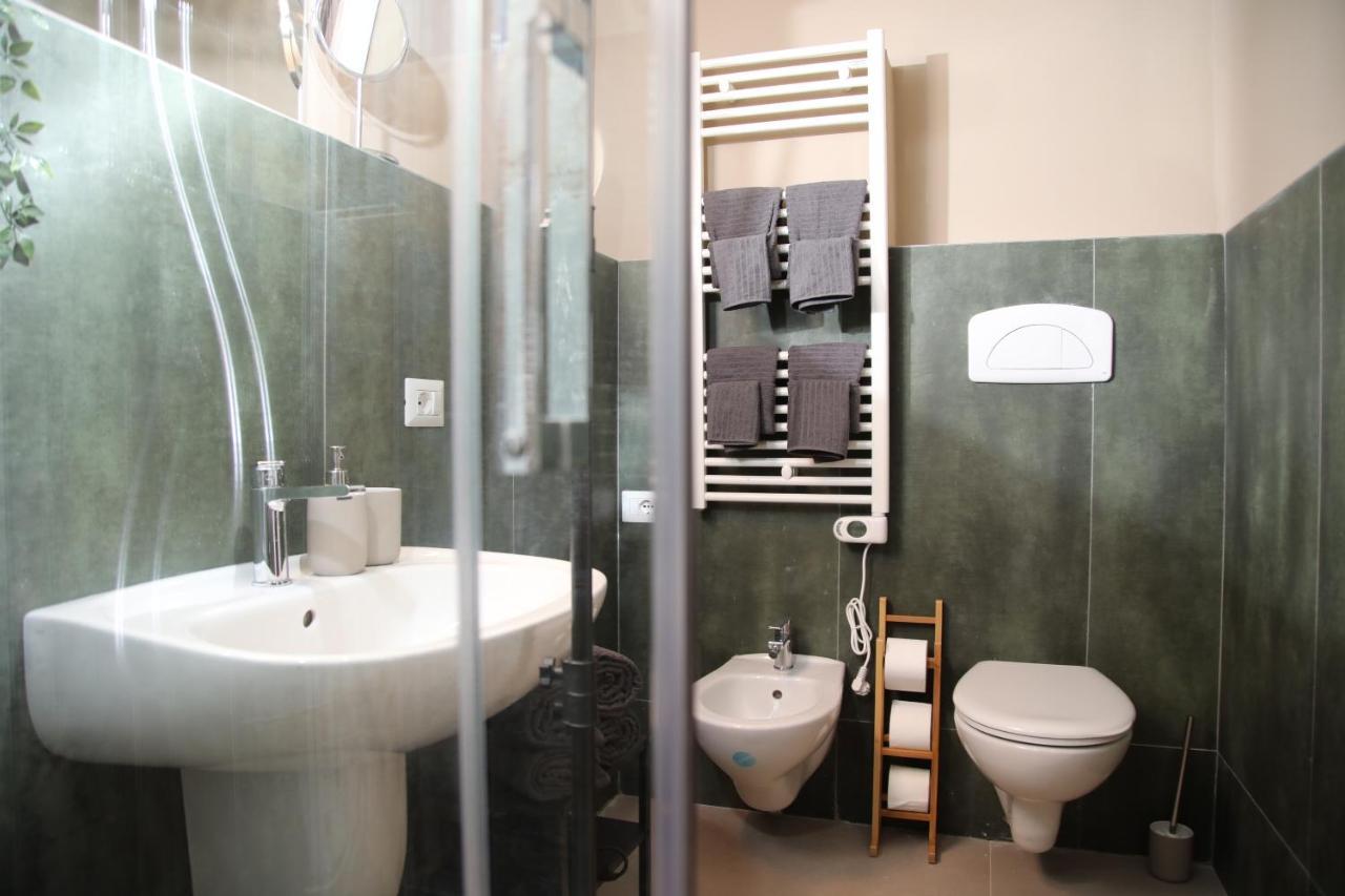 Liberty Apartment Бари Экстерьер фото
